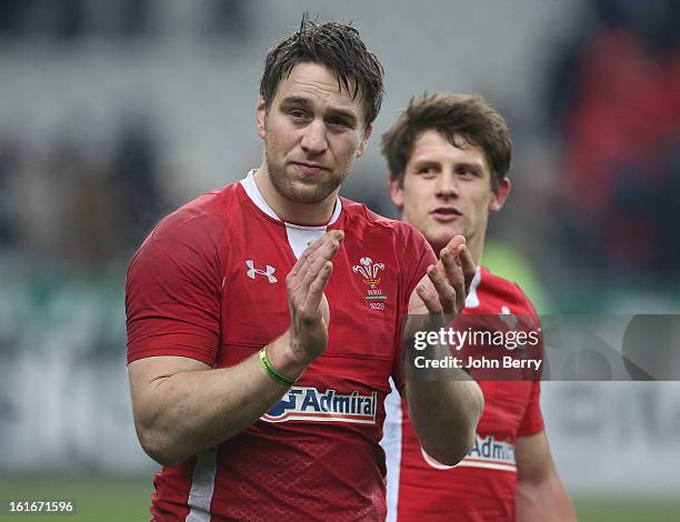 Ryan Jones of Wales celebrates the victory after the 6 Nations match between France and Wales at the Stade de France on February 9, 2013 in Paris,...