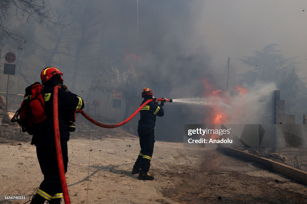 Devastating wildfires ravage Greece