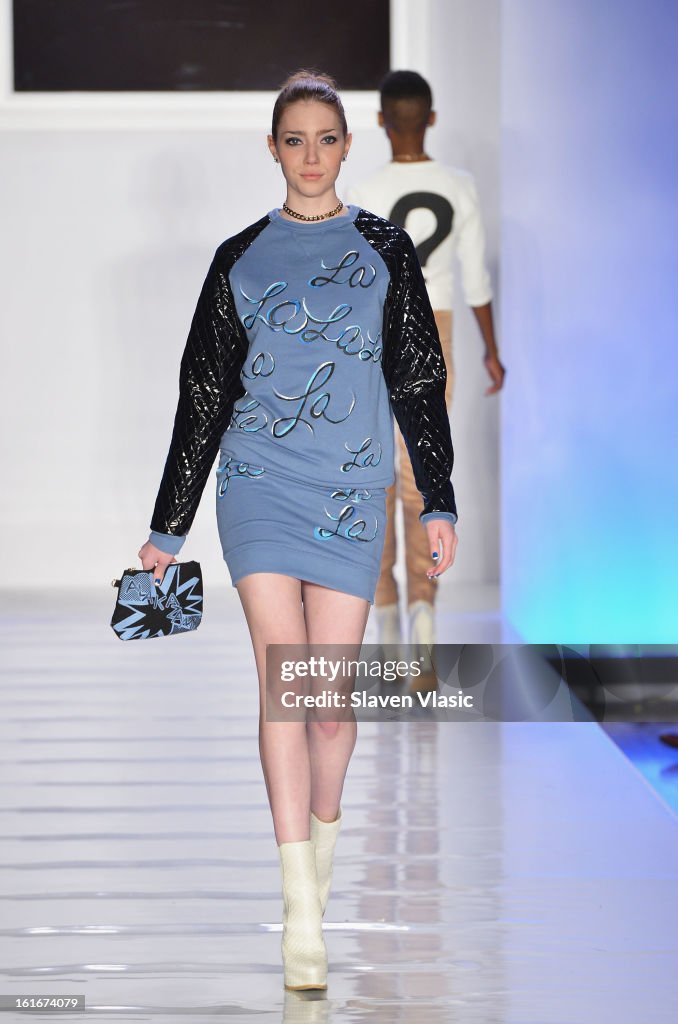 Le Smurfette - Runway -  Fall 2013 Conair Style360