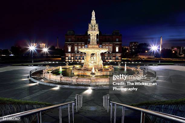 doulton fountain, glasgow - glasgow green stock pictures, royalty-free photos & images