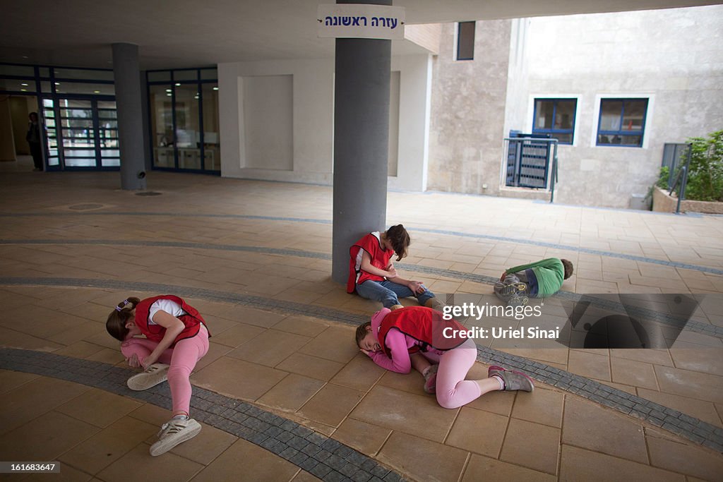 Israeli School Simulates Rocket Attacks
