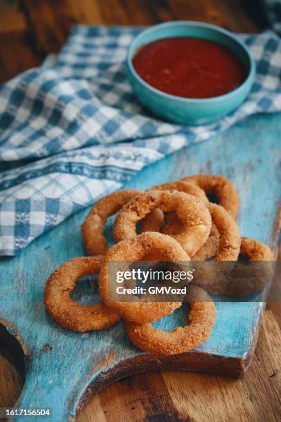 fried onion rings with dipping sauce - onion ring stock pictures, royalty-free photos & images