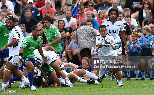 Piri Weepu of the Blues passes during the Super Rugby trial match between the Highlanders and the Blues at the Queenstown Recreation Ground on...