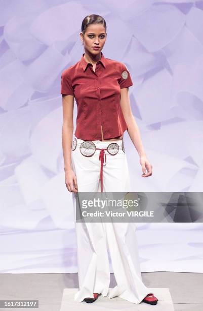 Ana Beatriz Barros walks the runway during the Marithe + Francois Girbault Ready to Wear Spring/Summer 2002 fashion show as part of the Paris Fashion...