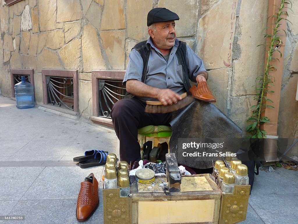 A shoeblack in Istanbul