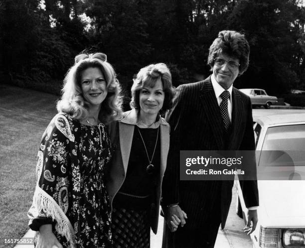 Actresses Meredith McRae, Linda Kaye Henning and actor Mike Minor attend the funeral service for Edgar Buchanan on April 7, 1979 at Forest Lawn...