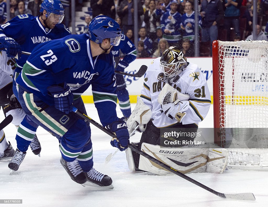 Dallas Stars v Vancouver Canucks