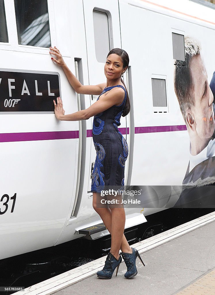 Naomie Harris Unveils Skyfall Train