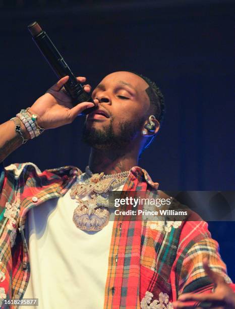 Toosi Singer Toosii Photos and Premium High Res Pictures - Getty Images