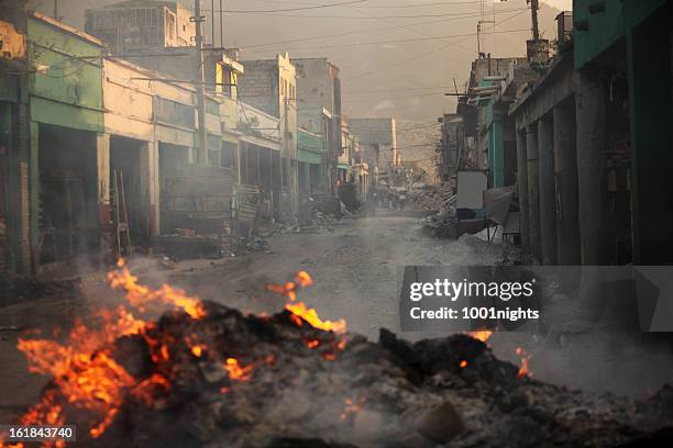 tremblement de terre - haïti photos et images de collection
