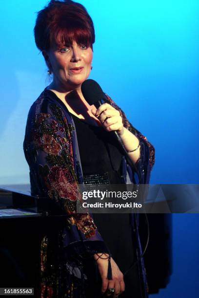 Maureen McGovern performing in "A Long and Winding Road" at the Metropolitan Room on Wednesday night, February 13, 2008.