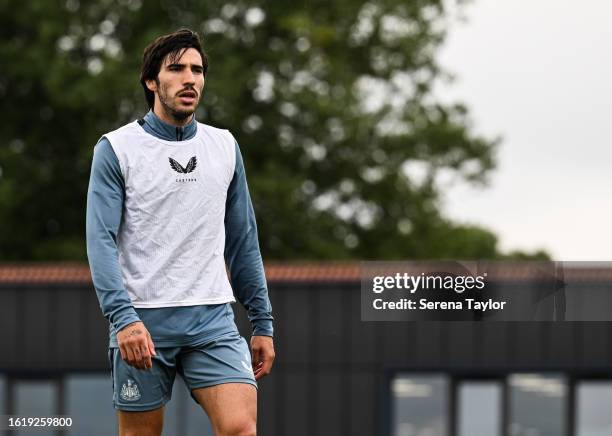 Sandro Tonali during the Newcastle United Training Session at the Newcastle United Training Centre on August 16, 2023 in Newcastle upon Tyne, England.