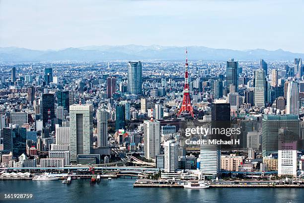 tokyo bay,skyscrapers and tokyo tower - 東京湾 ストックフォトと画像