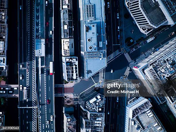 the crossing way of nihonbashi in tokyo - overhead view of traffic on city street tokyo japan - fotografias e filmes do acervo