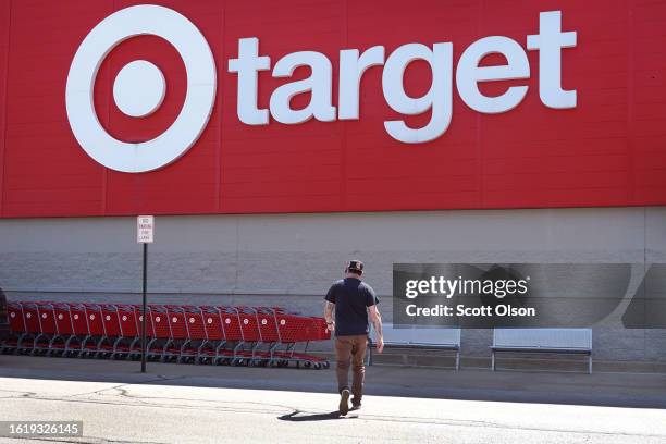 Consumer At Target 5,662 Target Customers Stock Photos, High-Res Pictures, and Images ...