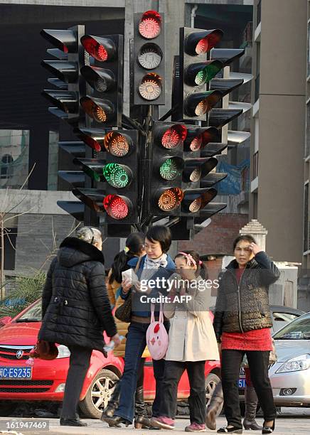 Confusing Traffic Pattern 98 Confusing Traffic Light Stock Photos, High-Res Pictures, and Images ...