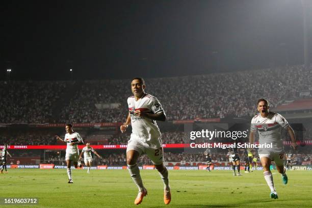 Wellington Rato of Sao Paulo celebrates after scoring the team´s first goal during a semifinal second leg match between Sao Paulo and Corinthians as...