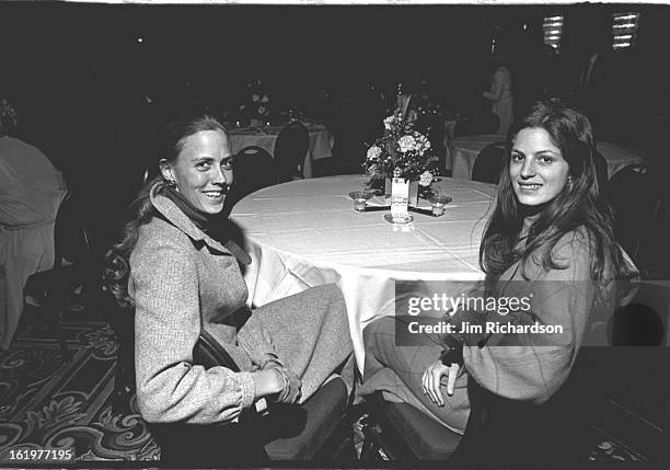Anna Laughlin Anna Laughlin Photos and Premium High Res Pictures - Getty Images
