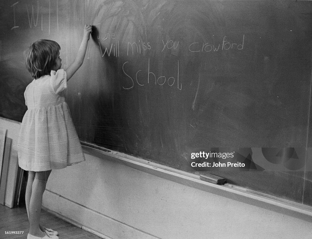 JUN 10 1971, JUN 11 1971, JUN 16 1971; 7# Margaret Bordignon Writing on black board; The old Crawfor