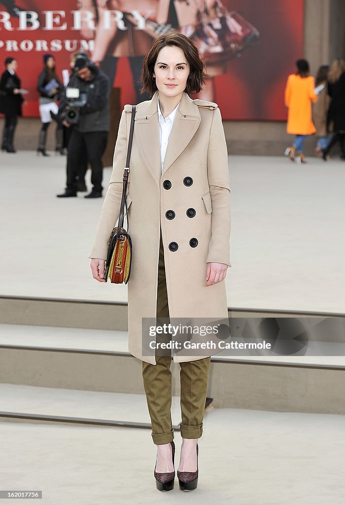 Burberry Prorsum Autumn Winter 2013 Womenswear Show - Arrivals