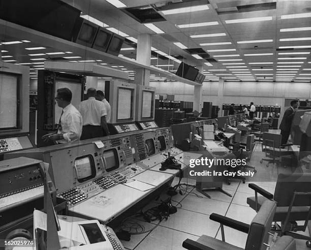 Computer Space Program 1960s 1,084 1960s Computer Stock Photos, High-Res Pictures, and Images ...