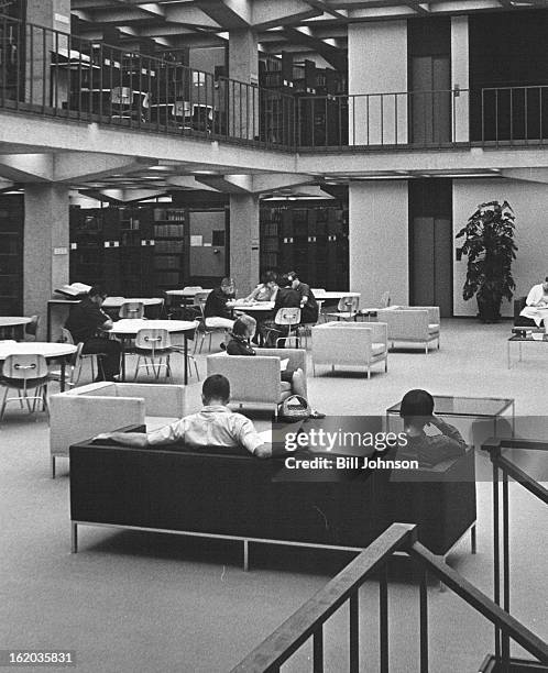 Vmcc Library 11 Tutt Library Photos & High Res Pictures - Getty Images
