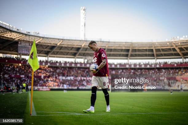 Ivan Ilic of Torino FC prepares to take a corner kick during the Serie A football match between Torino FC and Cagliari Calcio. The match ended 0-0...