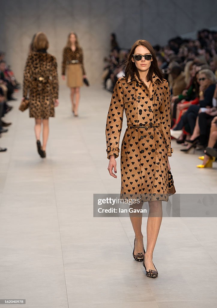 Burberry Prorsum - Runway - LFW F/W 2013