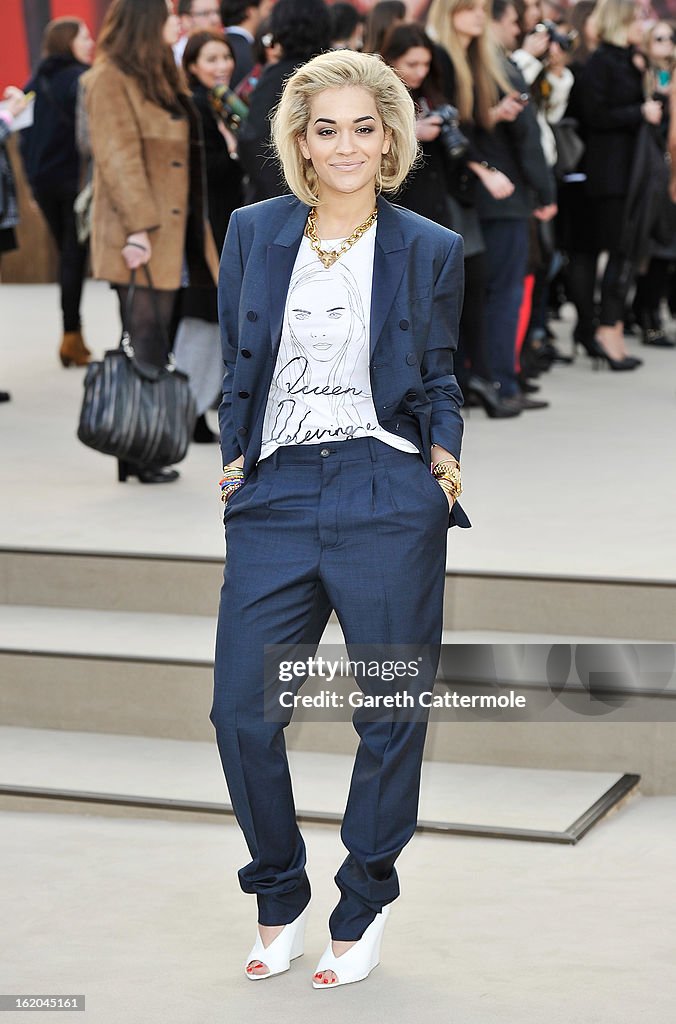 Burberry Prorsum Autumn Winter 2013 Womenswear Show - Arrivals