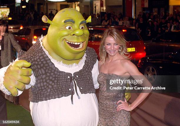 Actress Cameron Diaz arrives on the green carpet for the Australian premiere of the animated film 'Shrek The Third' at the State Theatre on May 22,...
