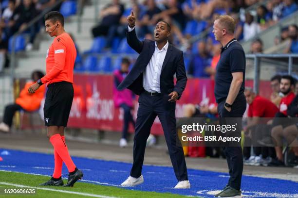 Coach Patrick Kluivert of Adana Demirspor coaches his players during the UEFA Europa Conference League - Play Off Round First Leg match between KRC...