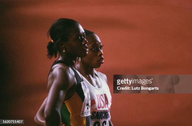 Jamaican athlete Merlene Ottey and American athlete Gail Devers ahead of the final of the women's 100 metres event at the 1993 IAAF World...