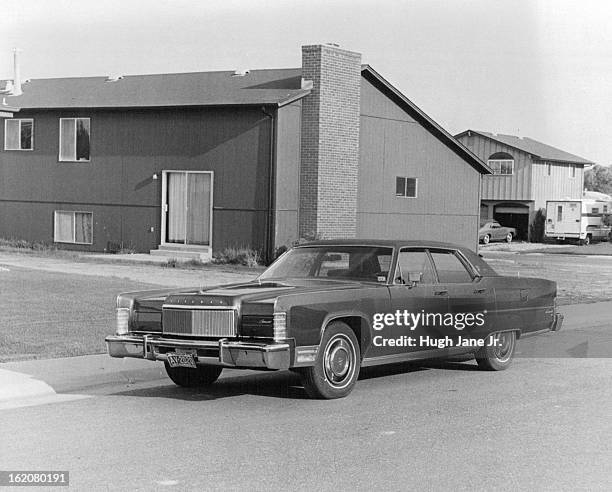 Lincoln ; Lincoln Continental Town Car is for "The Man Who Wants Everything";