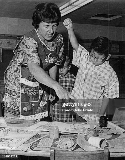 Ty Mitchell Sticker Maxine Barker Photos and Premium High Res Pictures - Getty Images