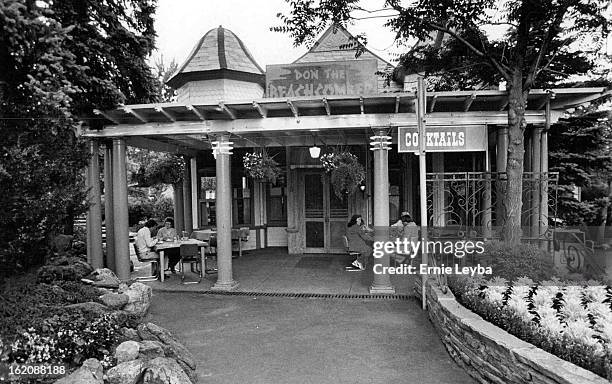 Elitch Gardens' Orchard Cafe now don the Beachcomber's;