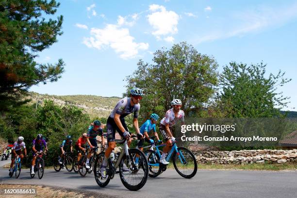 General view of Matteo Fabbro of Italy, Lennard Kämna of Germany and Team BORA - hansgrohe, Jaakko Hänninen of Finland, Lawrence Warbasse of The...