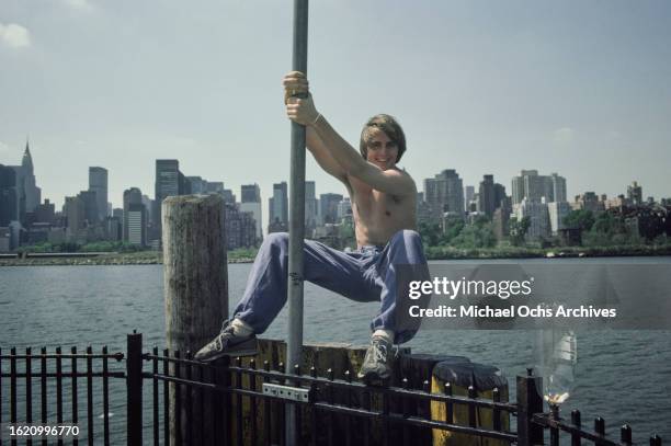 Cane Devore 30 Cain Devore Photos & High Res Pictures - Getty Images