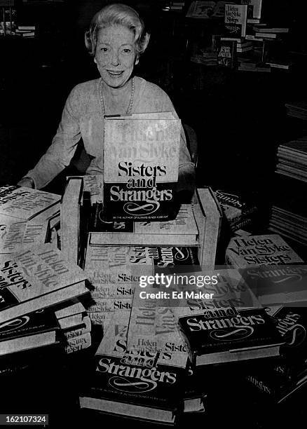 Helen Van Slyke Photos And Premium High Res Pictures - Getty Images