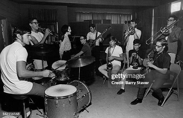 Jerry Rondeau 33 Rondeau (Music) Stock Photos, High-Res Pictures, and Images - Getty ...