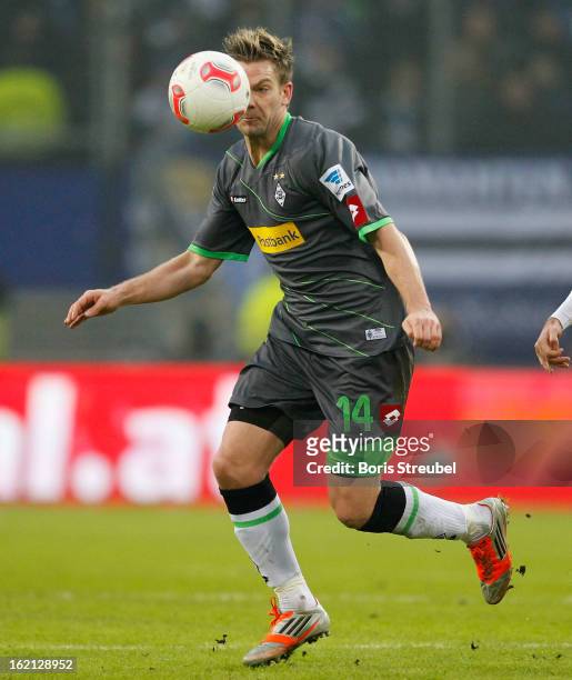 Thorben Marx of Moenchengladbach runs with the ball during the Bundesliga match between Hamburger SV and VfL Borussia Moenchengladbach at Imtech...