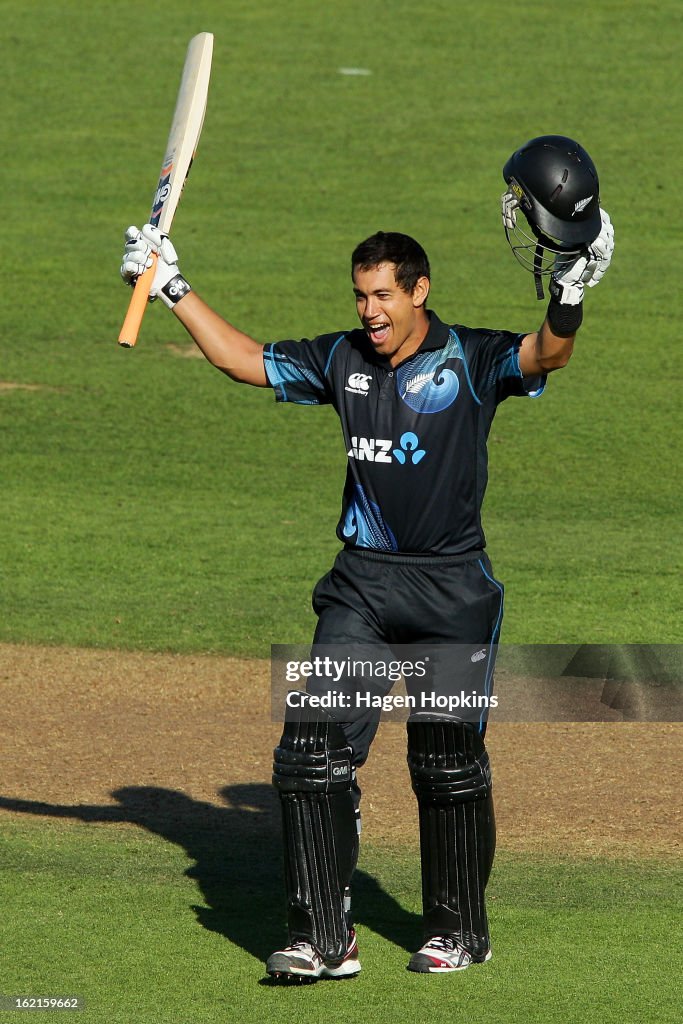 New Zealand v England - 2nd ODI