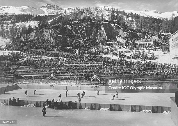 General view of the Ice Skating rink during the Ice Hockey match between Canada and Switzerland at the 1928 Winter Olympic Games in St. Moritz,...