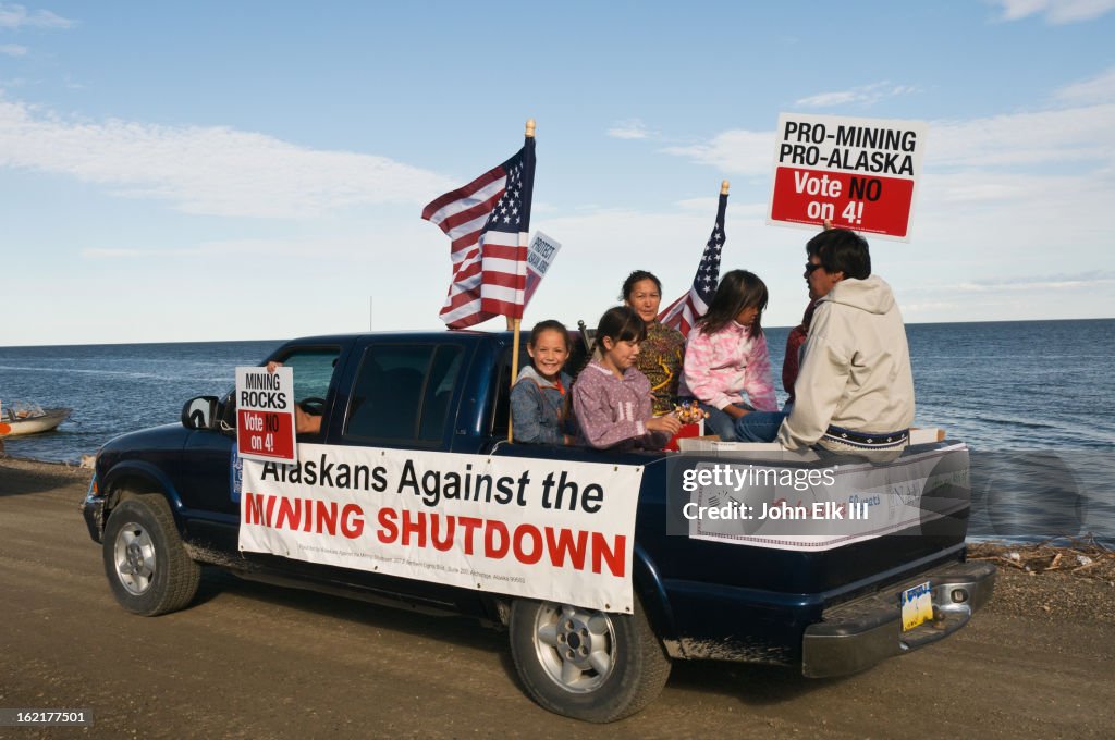 Pro-mining supporters