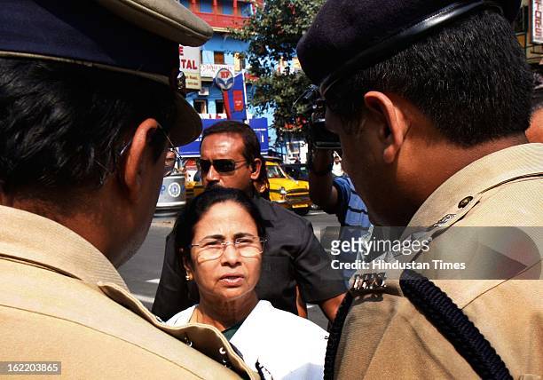 Chief Minister of West Bengal Mamata Banerjee talking to IPS officers at Hazra Crossing during 48 hours nationwide strike called by 11 national trade...