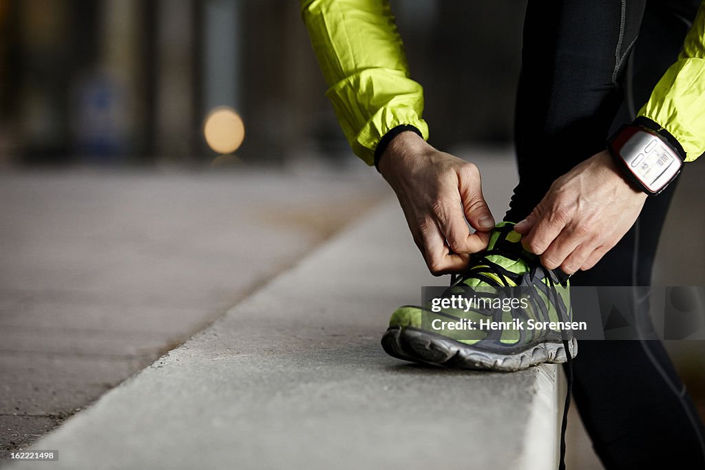 Athlete preparing work out
