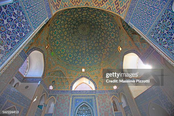 interior of jameh mosque in yazd - yazd stockfoto's en -beelden