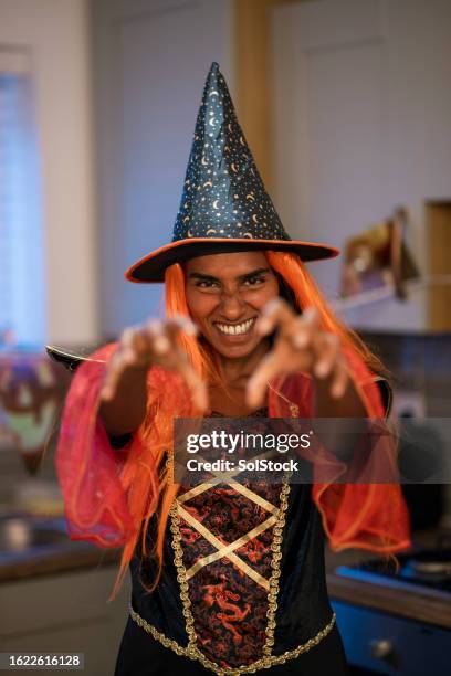 6,345 Female Indian Costumes Stock Photos, High-Res Pictures, and ...