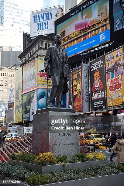 George M 16 George M Cohan Theater On Broadway Stock Photos, High-Res Pictures ...