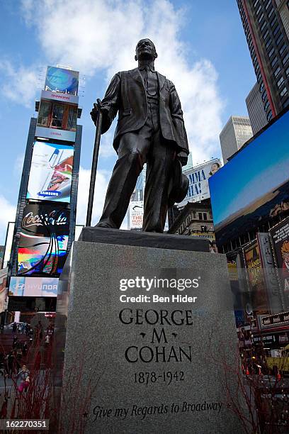 George M 16 George M Cohan Theater On Broadway Stock Photos, High-Res Pictures ...