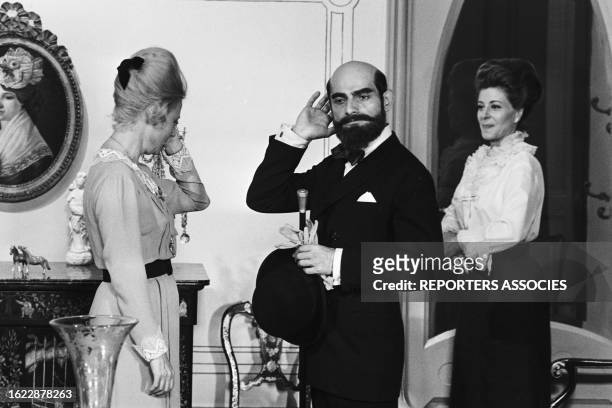 Michèle Morgan et Charles Denner sur le tournage du film 'Landru', le 14 juin 1962, à Paris.